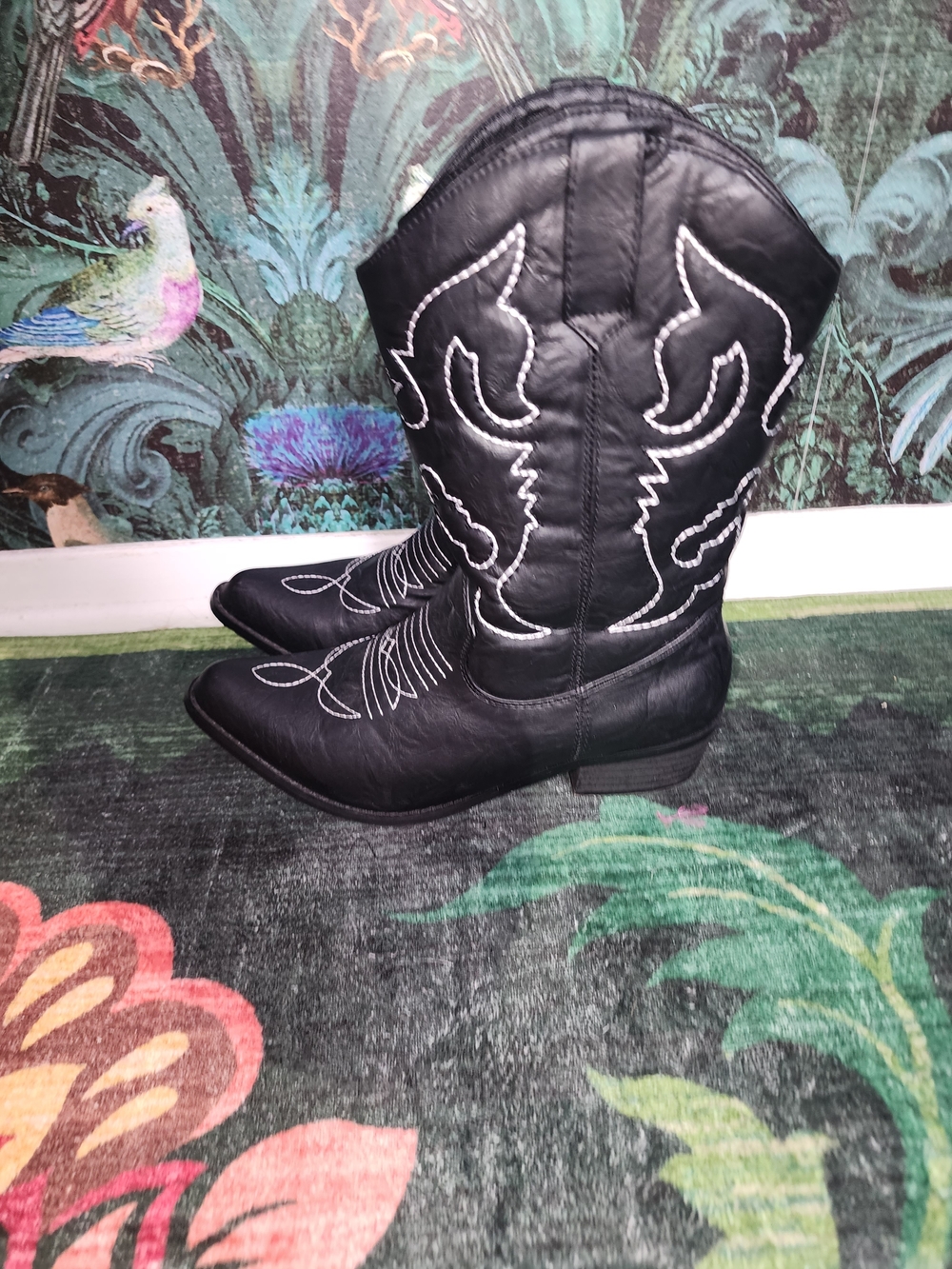 Black Western-Style Women's Ankle Cowboy Boots with White Stitching